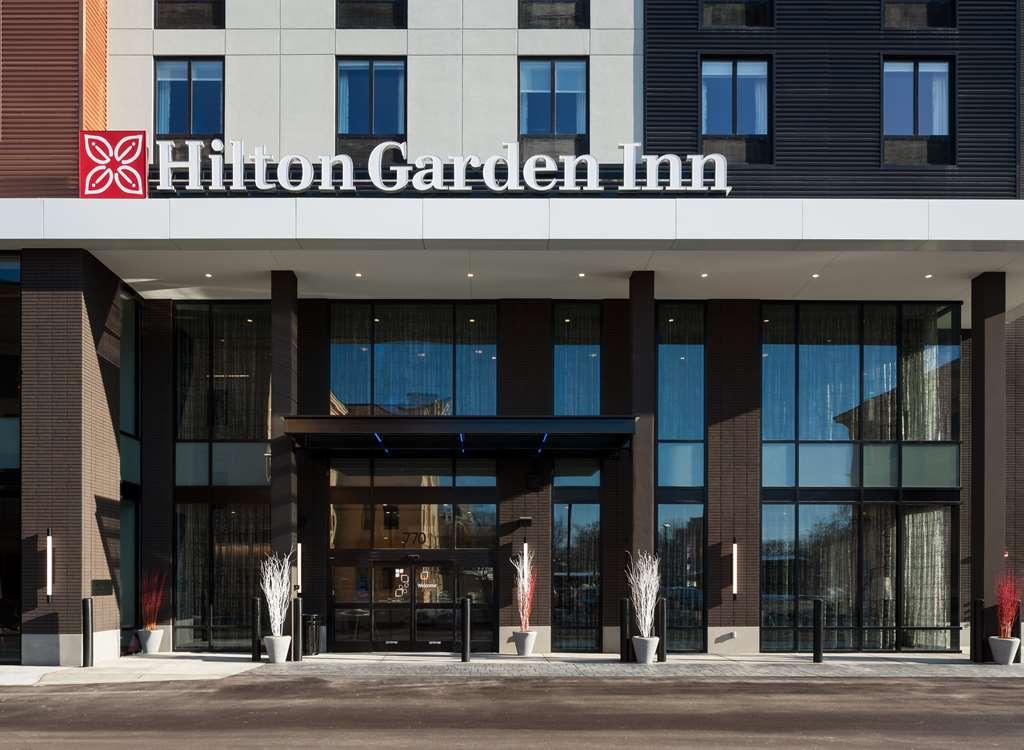 Hilton Garden Inn Madison Downtown, Wi Exterior photo