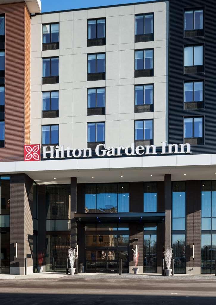 Hilton Garden Inn Madison Downtown, Wi Exterior photo